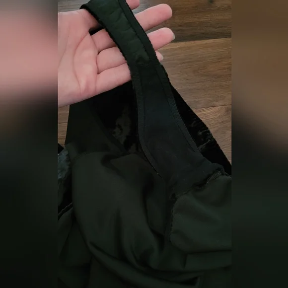 Victorias Secret Crushed Velvet Thong Style Bodysuit, Women's M/L, Classic Black - Picture 7 of 10